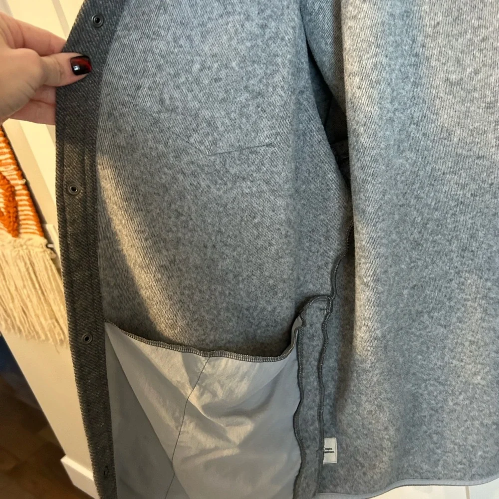 Vuori Men's Charcoal Shirt Jacket - Picture 6 of 7